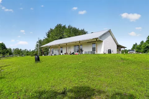 4700 Woody Rd, Marianna, FL 32448