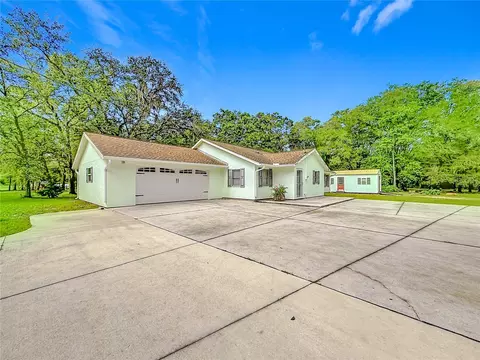 1666 N Croft Ave, Inverness, FL 34453