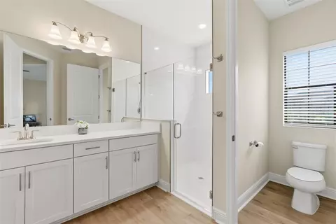 Bath - 12962 Steed Trace Loop, Lithia, FL 33547 photo 1 of 7