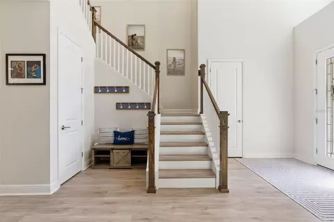 Entry Way - 12962 Steed Trace Loop, Lithia, FL 33547 photo 2 of 8