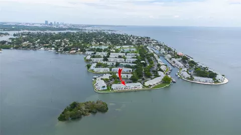 5282 Beach Dr SE #D, Saint Petersburg, FL 33705
