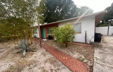 709 W Bayshore Dr, Tarpon Springs, FL 34689