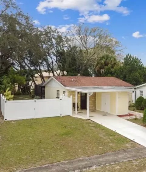 7316 Willow Park Dr, Tampa, FL 33637