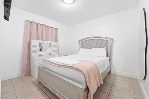 Bedroom - 465 E 38th St, Hialeah, FL 33013 photo 3 of 7