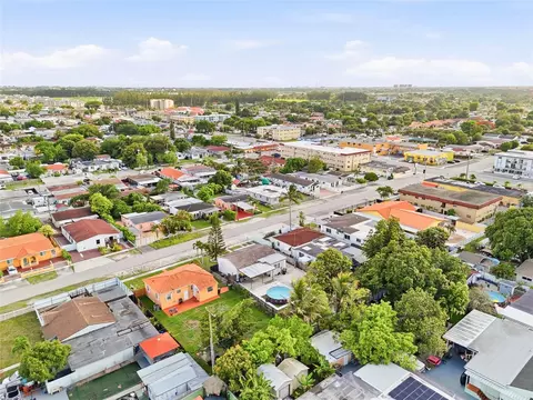 View/Area - 465 E 38th St, Hialeah, FL 33013 photo 9 of 11
