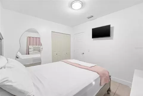 Bedroom - 465 E 38th St, Hialeah, FL 33013 photo 4 of 7