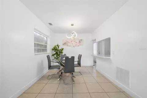 Dining - 465 E 38th St, Hialeah, FL 33013 photo 2 of 2