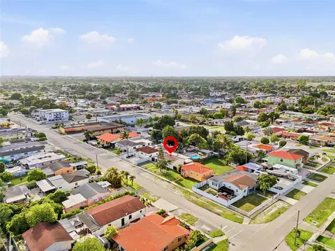 View/Area - 465 E 38th St, Hialeah, FL 33013 photo 2 of 11