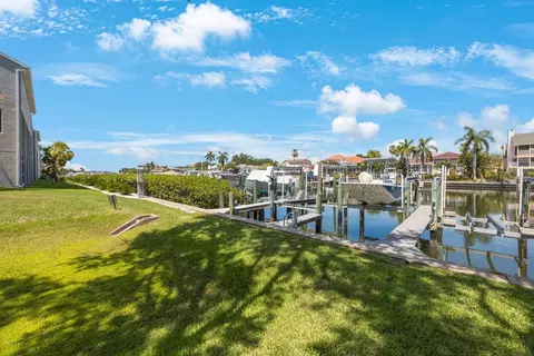 1125 Pinellas Bayway S #305, Saint Petersburg, FL 33715