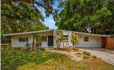 4437 W Bay Ave, Tampa, FL 33616