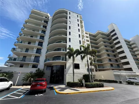 670 Island Way #807, Clearwater Beach, FL 33767