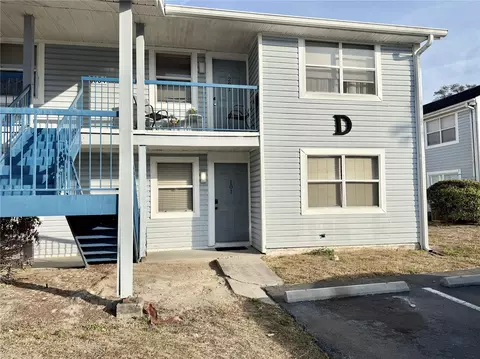 5054 Terrace Club Ln #101, Tampa, FL 33617