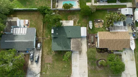 View/Area - 6221 Florida Cir E, Apollo Beach, FL 33572 photo 2 of 6