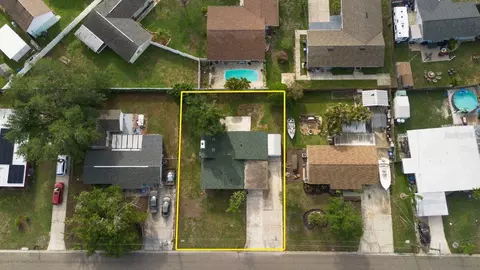 View/Area - 6221 Florida Cir E, Apollo Beach, FL 33572 photo 1 of 6