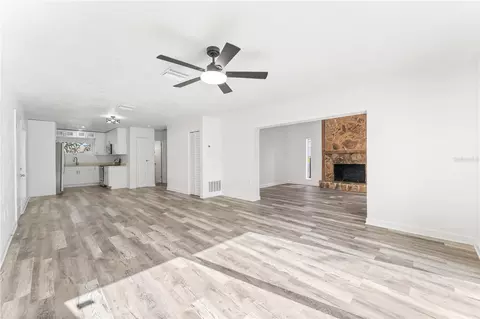Living - 6221 Florida Cir E, Apollo Beach, FL 33572 photo 2 of 9