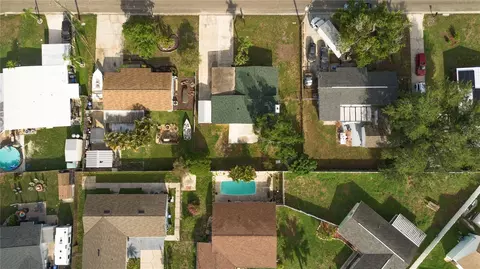 View/Area - 6221 Florida Cir E, Apollo Beach, FL 33572 photo 4 of 6