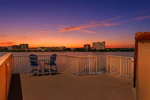 200 Brightwater Dr #10, Clearwater Beach, FL 33767