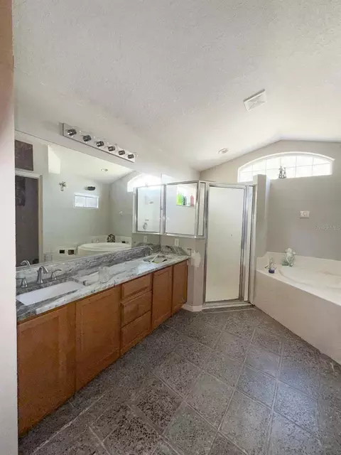 Bath - 8414 Bay Dr, Spring Hill, FL 34606 photo 2 of 4