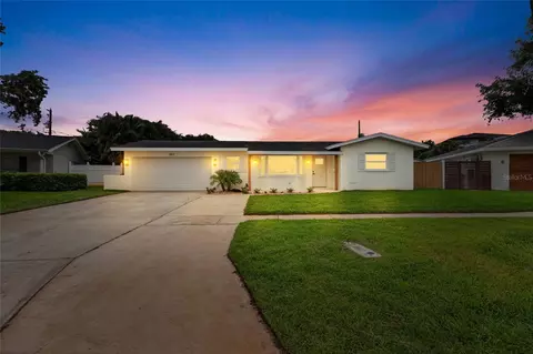 1563 Eden Isle Blvd NE, Saint Petersburg, FL 33704