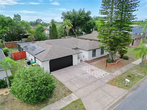 10951 Peppertree Ln, Port Richey, FL 34668