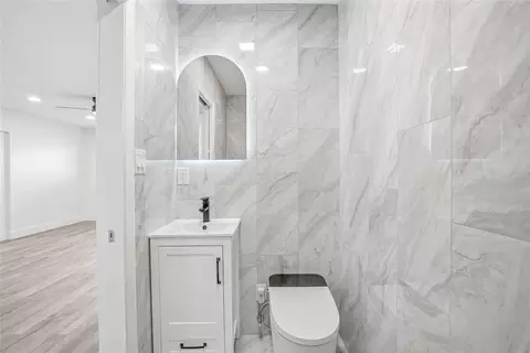 Bath - 529 Firefly Ln, Apollo Beach, FL 33572 photo 5 of 5
