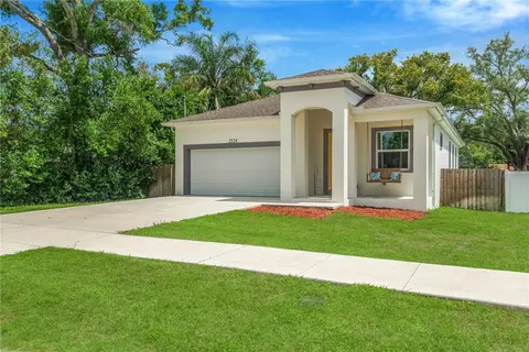 2524 Lake Ellen Ln, Tampa, FL 33618