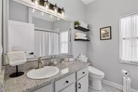 Bath - 11203 Longbrooke Dr, Riverview, FL 33579 photo 3 of 4