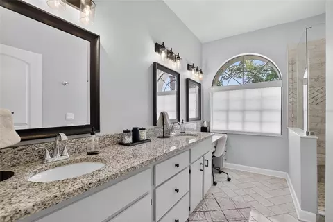 Bath - 11203 Longbrooke Dr, Riverview, FL 33579 photo 1 of 4