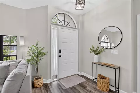 Entry Way - 11203 Longbrooke Dr, Riverview, FL 33579 photo 2 of 3