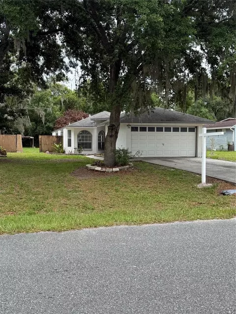 2554 Martha Ln, Land O Lakes, FL 34639