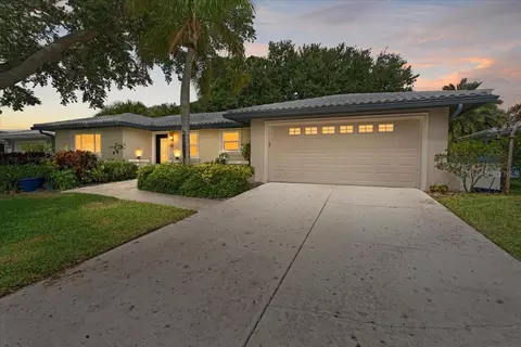 6710 121st St, Seminole, FL 33772