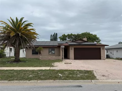 8825 Wabash Ln, Port Richey, FL 34668