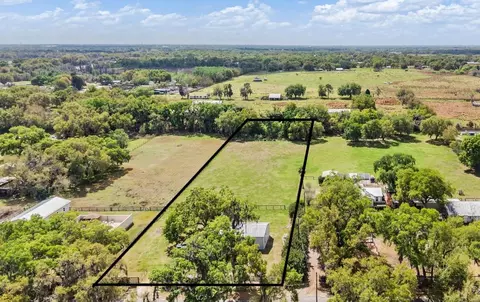 2101 Lanier Rd, Plant City, FL 33565