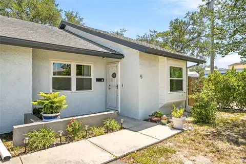 366 47th Ave N #5, Saint Petersburg, FL 33703