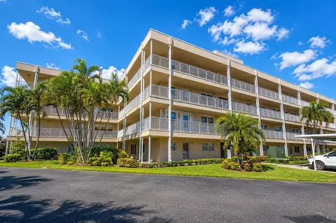 9950 62nd Ter N #315, Saint Petersburg, FL 33708
