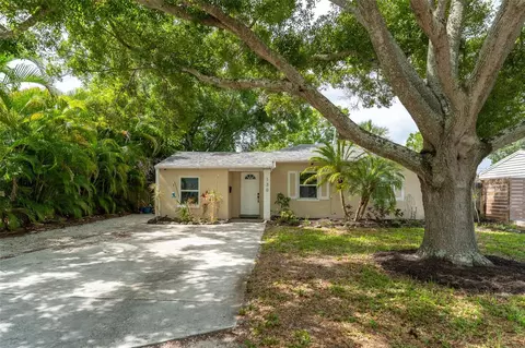 130 41st Ave NE, Saint Petersburg, FL 33703