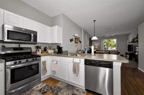 Kitchen - 1821 Alvara Pl, Trinity, FL 34655 photo 2 of 4