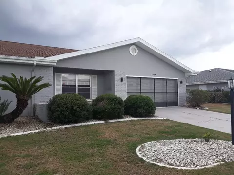 1620 Bentwood Dr, Sun City Center, FL 33573