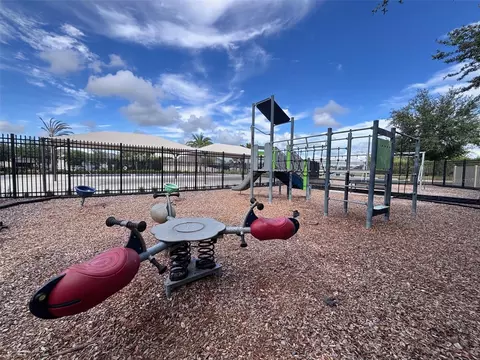 Exterior - 405 Serenity Mill Loop, Ruskin, FL 33570 photo 9 of 14