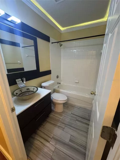 Bath - 6229 Osprey Lake Cir, Riverview, FL 33578 photo 1 of 3