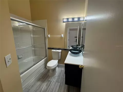 Bath - 6229 Osprey Lake Cir, Riverview, FL 33578 photo 3 of 3