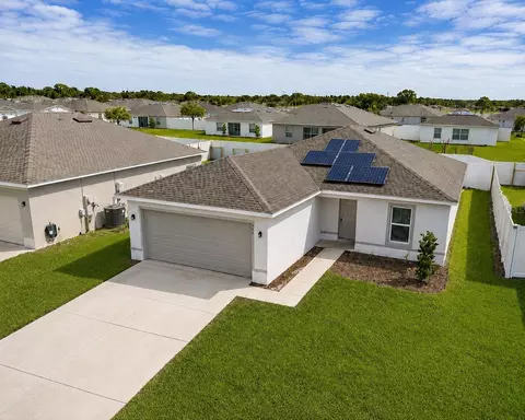 417 Patricia Alford Dr, Haines City, FL 33844