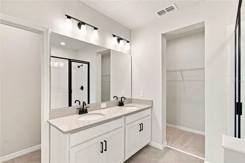 Bath - 5596 Coopers Hawk Ct, Saint Cloud, FL 34772 photo 2 of 6
