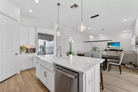 Kitchen - 1108 Seagrape Dr, Ruskin, FL 33570 photo 4 of 6