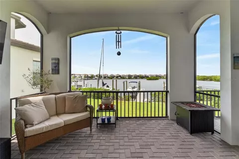 Exterior - 1108 Seagrape Dr, Ruskin, FL 33570 photo 4 of 22