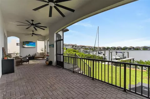 Exterior - 1108 Seagrape Dr, Ruskin, FL 33570 photo 6 of 22