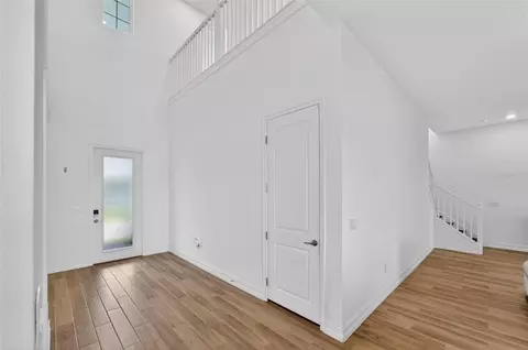 Entry Way - 1108 Seagrape Dr, Ruskin, FL 33570 photo 2 of 11