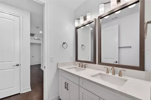 Bath - 1108 Seagrape Dr, Ruskin, FL 33570 photo 6 of 6