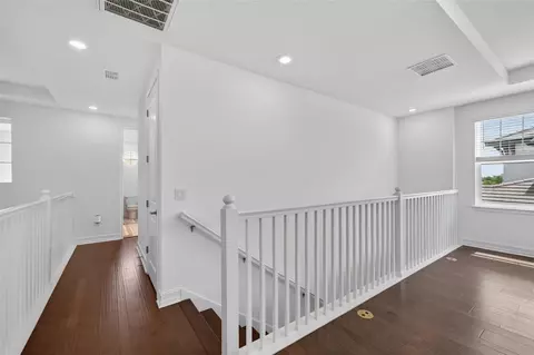 Entry Way - 1108 Seagrape Dr, Ruskin, FL 33570 photo 6 of 11