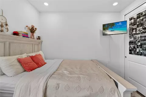 Bedroom - 1108 Seagrape Dr, Ruskin, FL 33570 photo 11 of 12